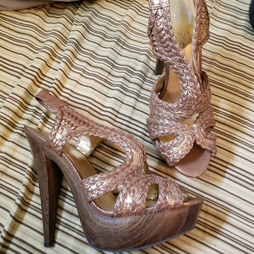 Jessica Simpson Platform heals